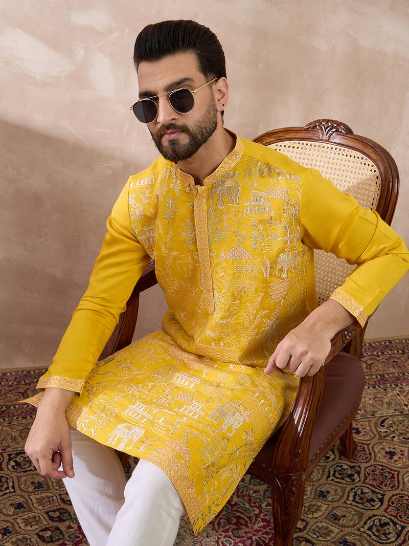 Men yellow silk blend embroidered mandarin collar straight kurta