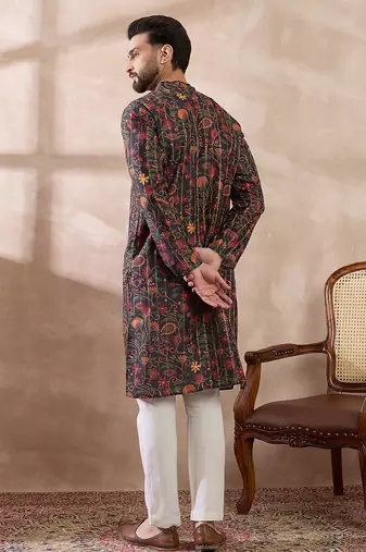 Men black silk blend embroidered mandarin collar straight kurta