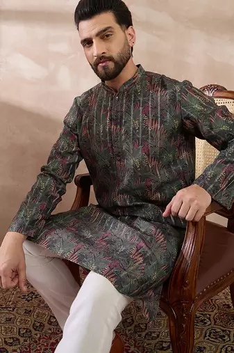 Men black silk blend printed mandarin collar straight kurta