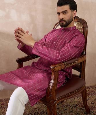 Men pink silk blend printed mandarin collar straight kurta 1