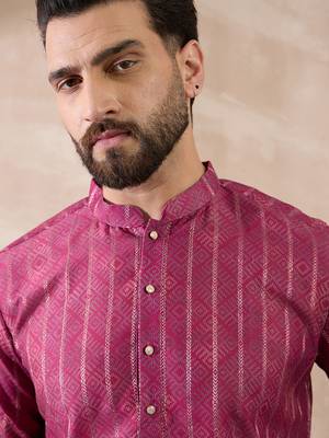 Men pink silk blend printed mandarin collar straight kurta 2