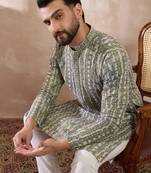 Men green silk blend printed mandarin collar straight kurta with trouser