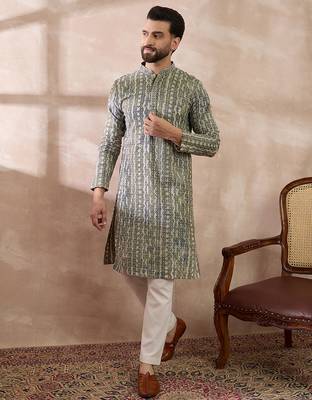 Men green silk blend printed mandarin collar straight kurta with trouser 5