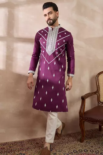 Men purple silk blend embroidered mandarin collar straight kurta with trouser