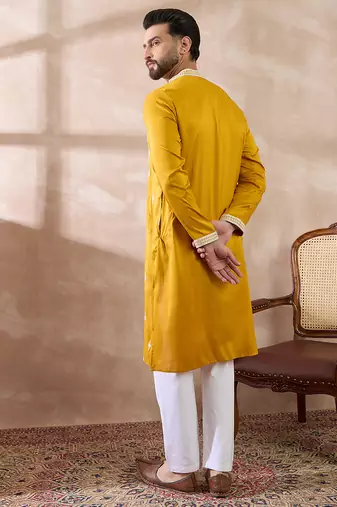 Men yellow silk blend embroidered mandarin collar straight kurta with trouser