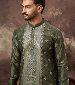 Men green silk blend solid embroidered straight kurta