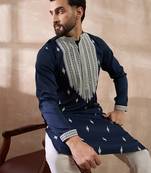 Men navy blue silk blend embroidered mandarin collar straight kurta with trouser
