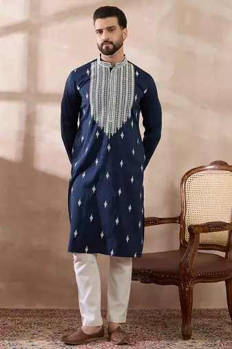 Men navy blue silk blend embroidered mandarin collar straight kurta with trouser