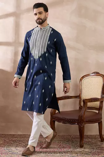 Men navy blue silk blend embroidered mandarin collar straight kurta with trouser