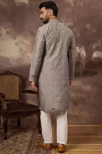 Men grey silk blend solid embroidered straight kurta