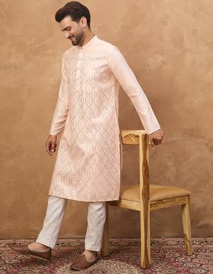 Men peach silk blend solid embroidered straight kurta 3