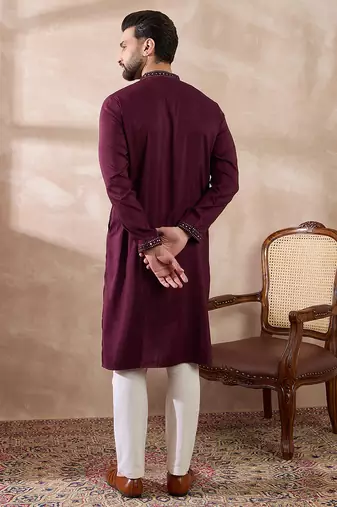 Men purple silk blend embroidered mandarin collar straight kurta with trouser