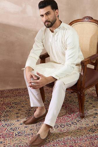 Men white silk blend embroidered mandarin collar straight kurta with trouser