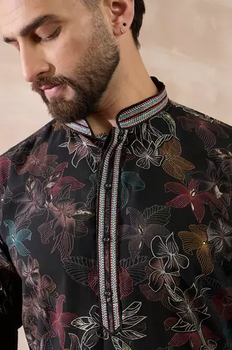 Men black silk blend printed mandarin collar straight kurta with trouser