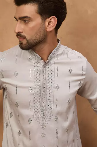 Men grey silk blend solid embroidered straight kurta