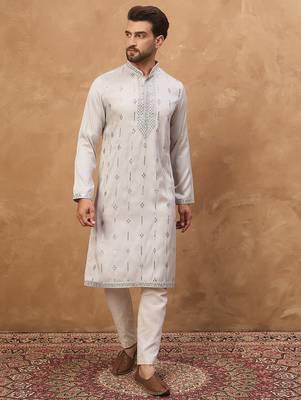 Men grey silk blend solid embroidered straight kurta 2