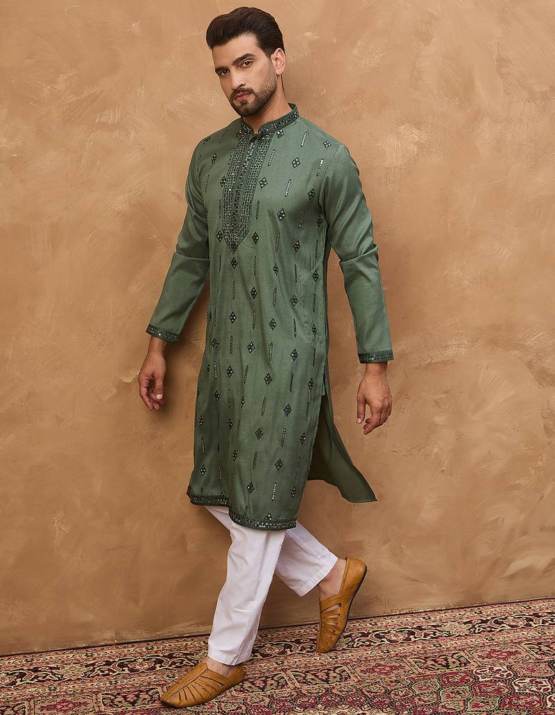 Men green silk blend solid embroidered straight kurta