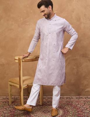 Men lavender silk blend solid embroidered straight kurta 3