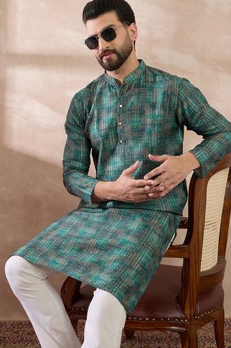 Men green silk blend printed mandarin collar straight kurta with trouser