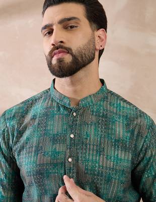 Men green silk blend printed mandarin collar straight kurta with trouser 2