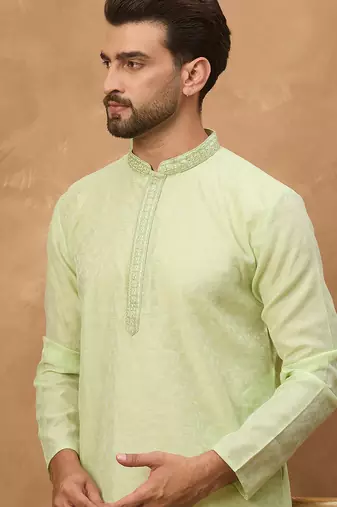 Men green silk blend solid embroidered straight kurta