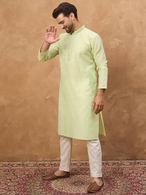 Men green silk blend solid embroidered straight kurta 3