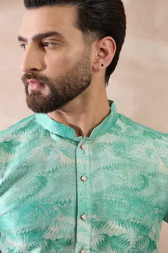 Men green silk blend printed mandarin collar straight kurta with trouser
