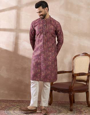 Men purple silk blend printed mandarin collar straight kurta with trouser 2