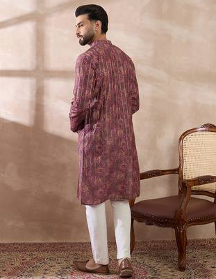 Men purple silk blend printed mandarin collar straight kurta with trouser 4