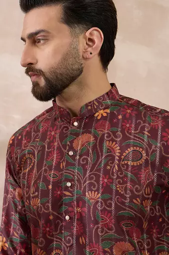 Men maroon silk blend printed mandarin collar straight kurta with trouser