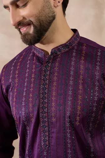 Men purple silk blend embroidered mandarin collar straight kurta with trouser