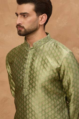Men green silk blend solid woven design straight kurta