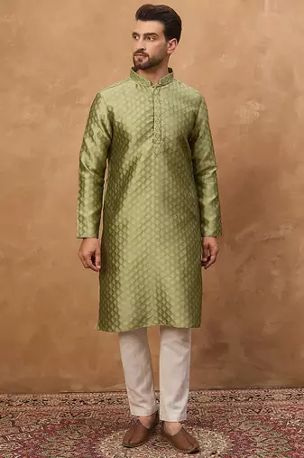 Men green silk blend solid woven design straight kurta