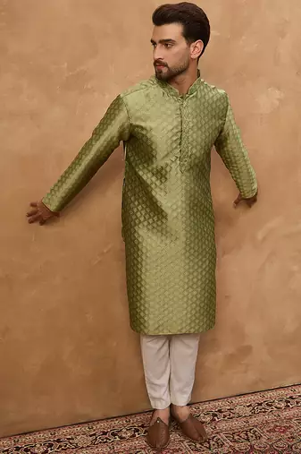 Men green silk blend solid woven design straight kurta