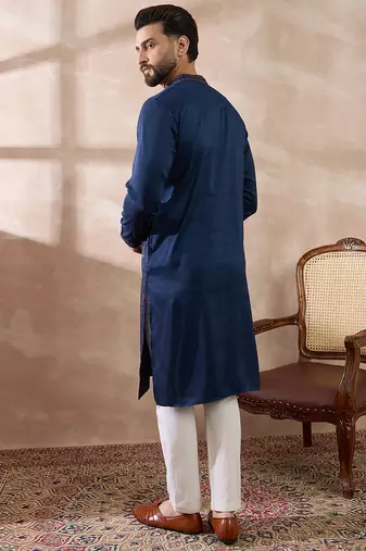Men navy blue silk blend embroidered mandarin collar straight kurta with trouser