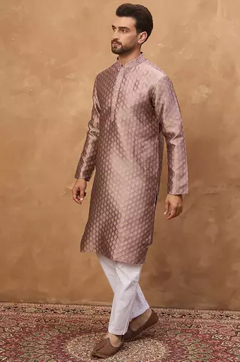 Men mauve silk blend solid woven design straight kurta