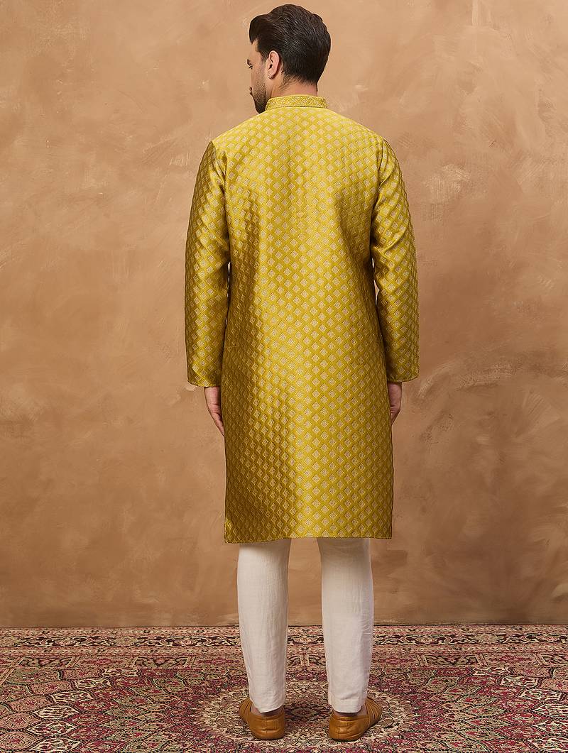 Men yellow silk blend solid woven design straight kurta