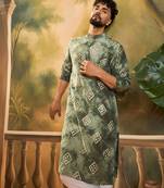 Men green silk blend batik embroidered straight kurta