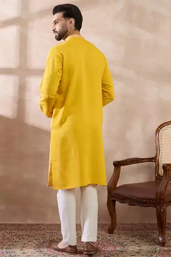 Men yellow silk blend embroidered mandarin collar straight kurta with trouser