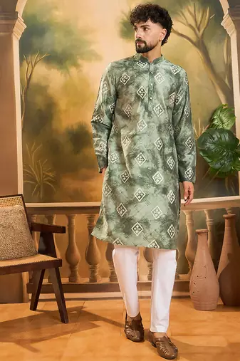 Men green silk blend batik embroidered straight kurta