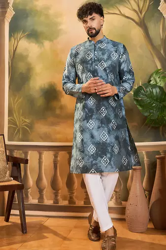 Men blue silk blend batik embroidered straight kurta