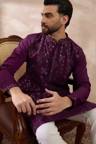 Men purple silk blend embroidered mandarin collar straight kurta with trouser