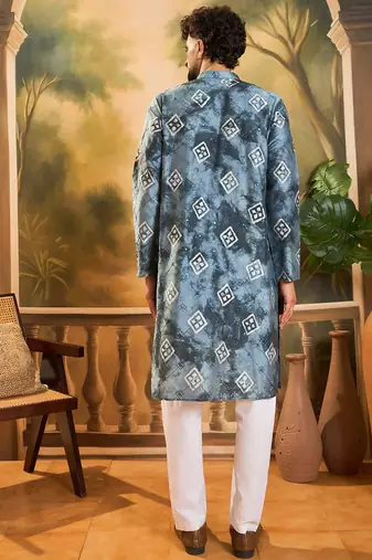Men blue silk blend batik embroidered straight kurta
