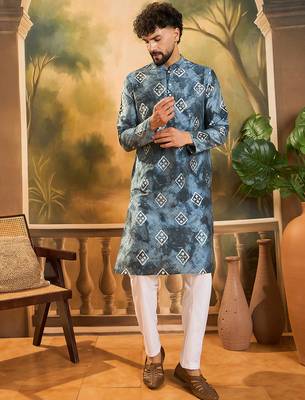 Men blue silk blend batik embroidered straight kurta 5