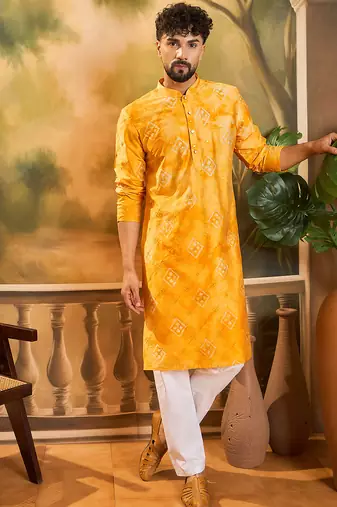 Men yellow silk blend batik embroidered straight kurta