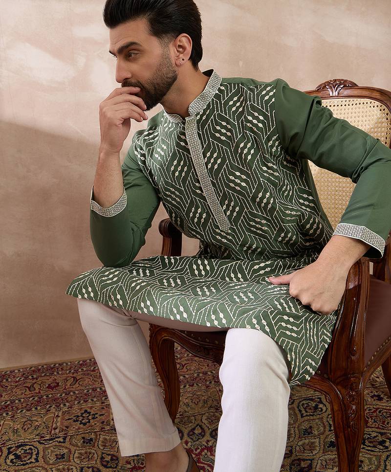 Men green silk blend embroidered mandarin collar straight kurta with trouser