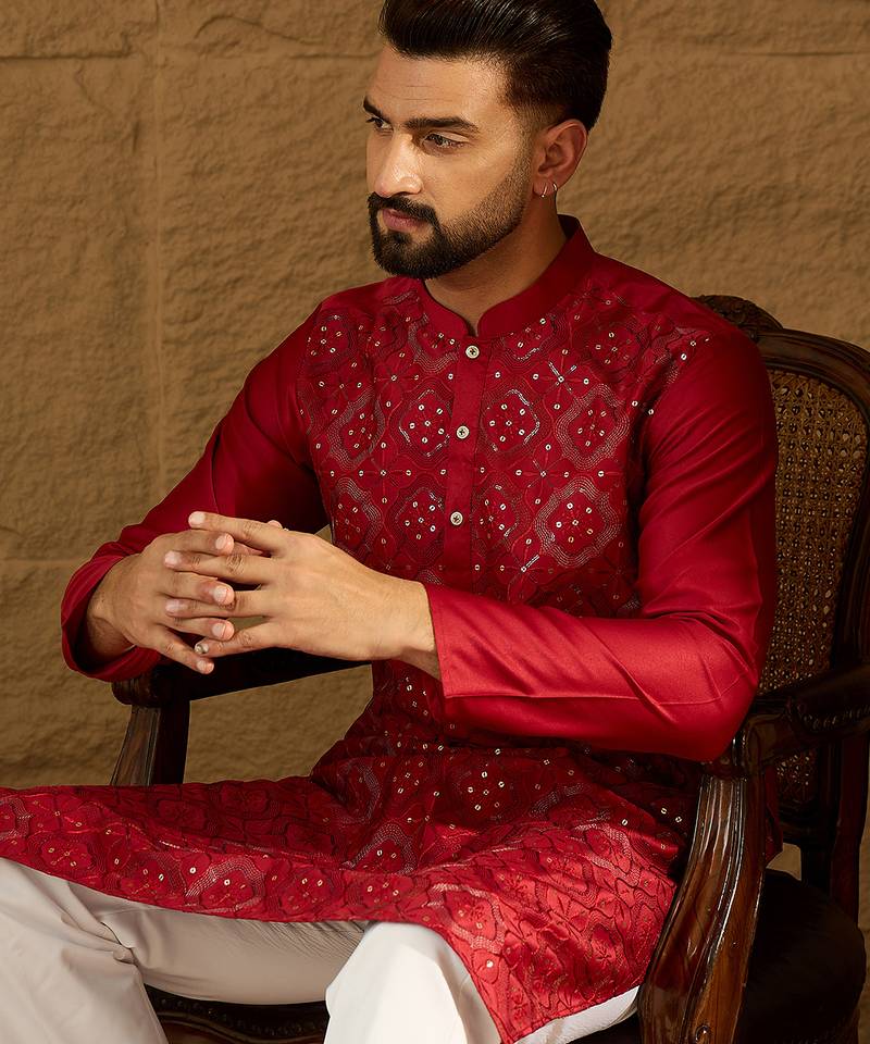 Men maroon silk blend solid embroidered straight kurta