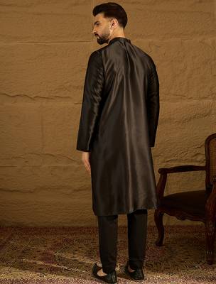 Men black silk blend solid embroidered straight kurta 4