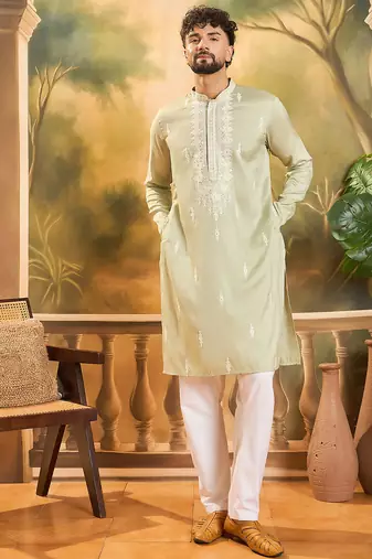 Men green silk blend solid embroidered straight kurta