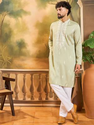 Men green silk blend solid embroidered straight kurta 3